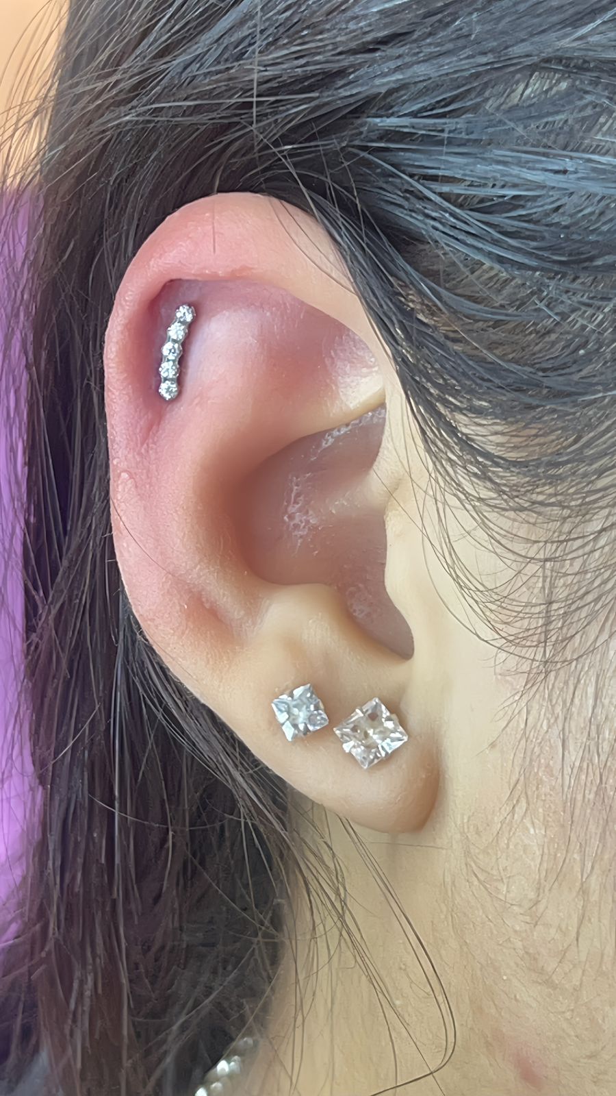 Perfuração adulta com técnica delicada e profissional